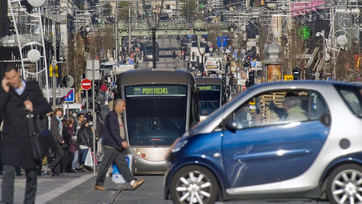 Différents modes de transport à Nice